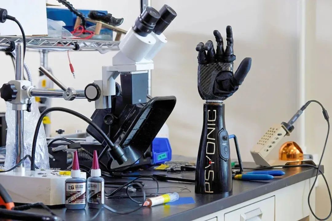先进的义肢研发与制作：PSYONIC 使用 Formlabs 增材制造技术开发仿生机械手